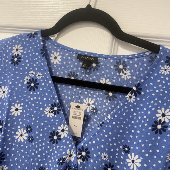 Talbots NWT XL Blue V-Neck Floral Dot Wrap Long Sleeve Blouse $89.50 Girly Flowy - Picture 3 of 7
